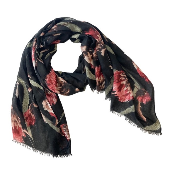 ✨Host Pick✨ HOBO Thorn Flower scarf - Picture 1 of 8